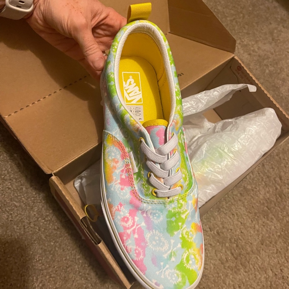 Skull vans NEW in box 8 women